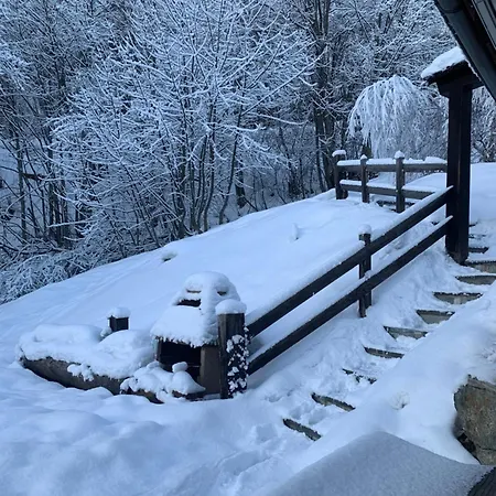 Typique Confort Avec En Dessous Σαλέ