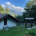 Typique Confort Avec En Dessous Chalet *