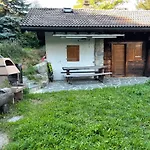 Typique Confort Avec En Dessous Chalet