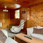 Chalet Typique Confort Avec En Dessous *